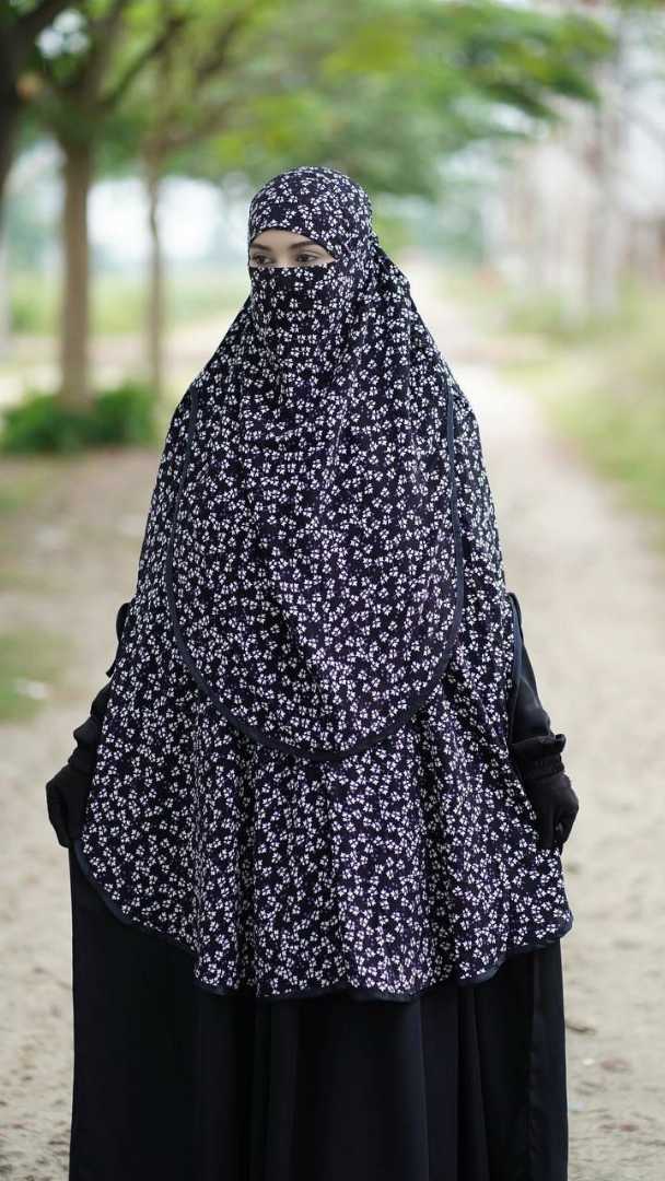 Albina,Hijab