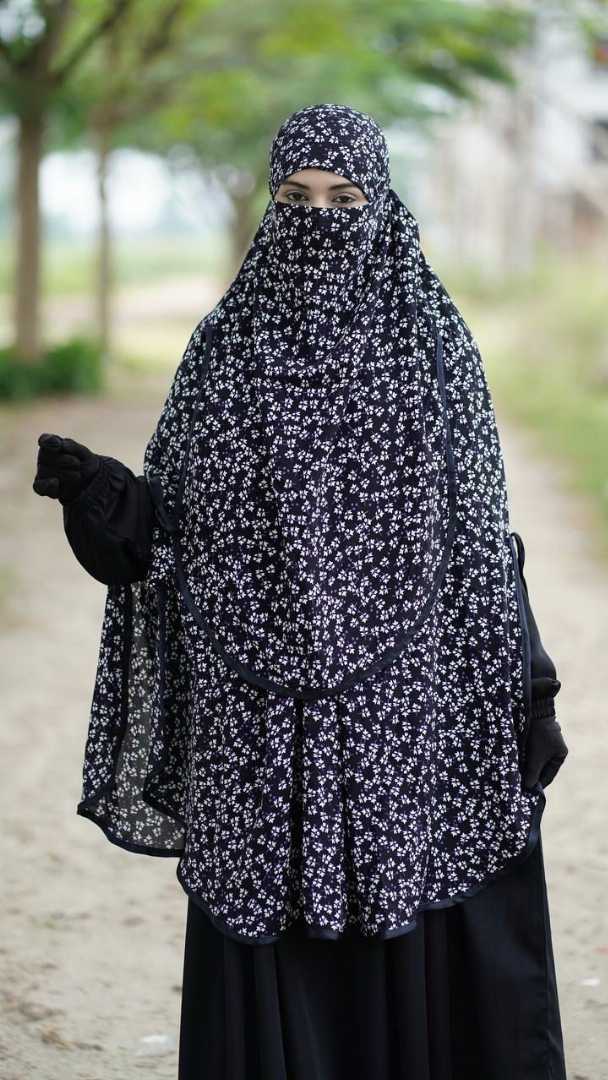 Albina,Hijab