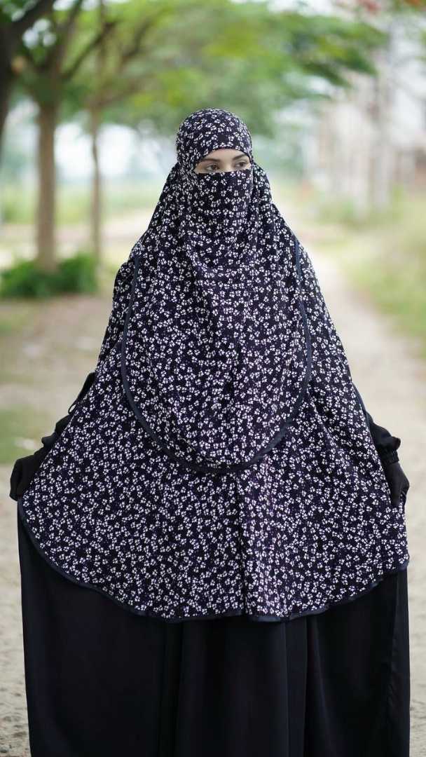 Albina,Hijab